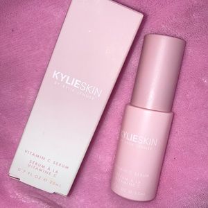 Kylie vitamin c serum